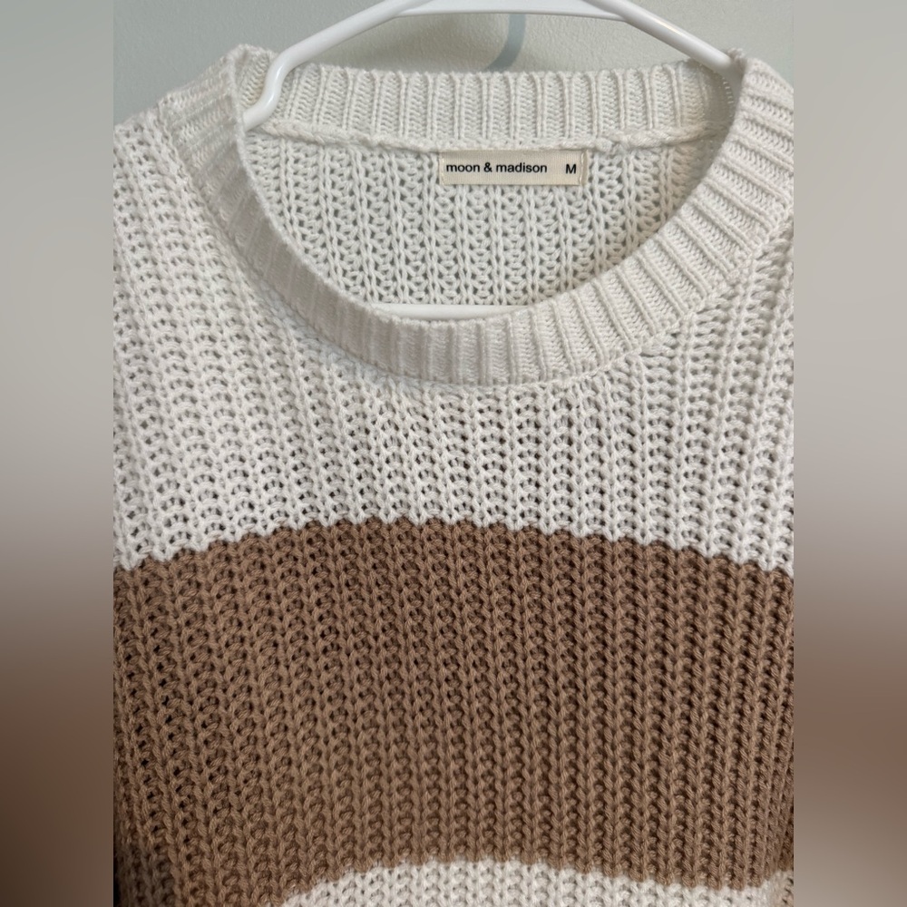 moon & madison Colorblock Sweater - Picture 2 of 7